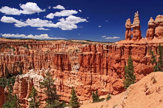 053 bryce canyon, peek a boo trail.JPG